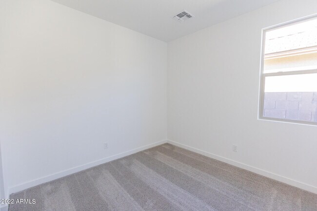 Building Photo - 17049 W Alice Ave