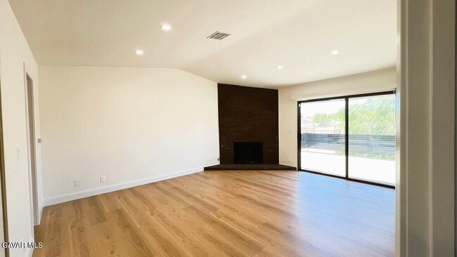 Building Photo - 5020 W Ave K 10