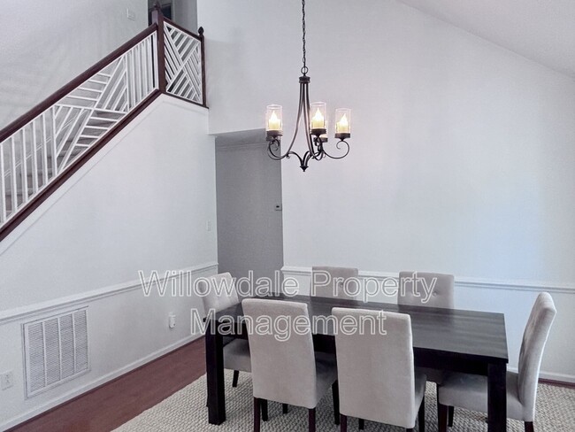 Building Photo - 305 Silvercliff Trail