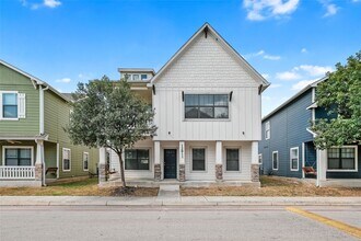 Building Photo - 6611 Steamboat