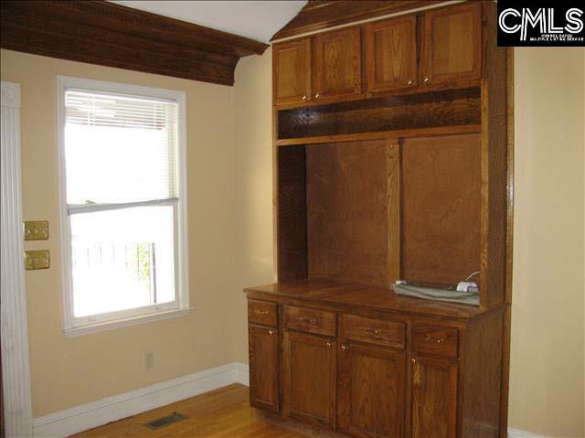 Building Photo - 700 Chester St