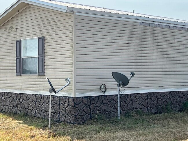 Building Photo - 18352 Wilber Rd