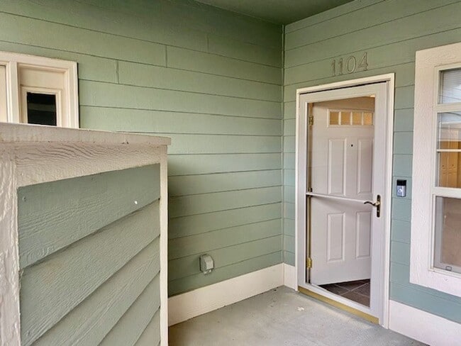 Building Photo - Main Level West Fork Condo
