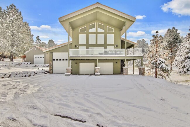 Building Photo - 130 Par Dr