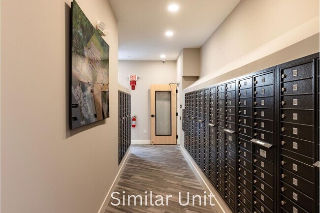 Building Photo - 12 Marco Ln