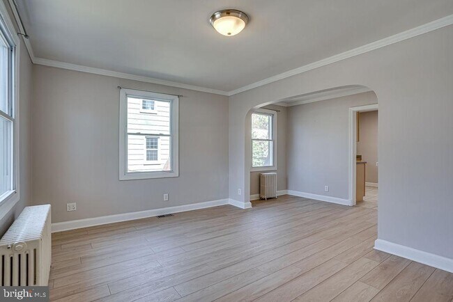 Building Photo - 859 N Abingdon St