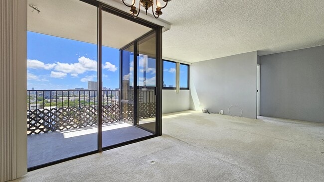 Building Photo - 1571 Piikoi St