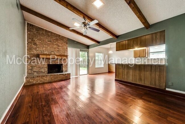 Building Photo - 2913 Green Ridge St
