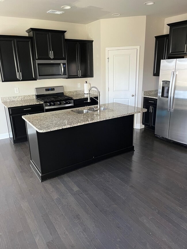 Building Photo - 897 Whittington Pky SW