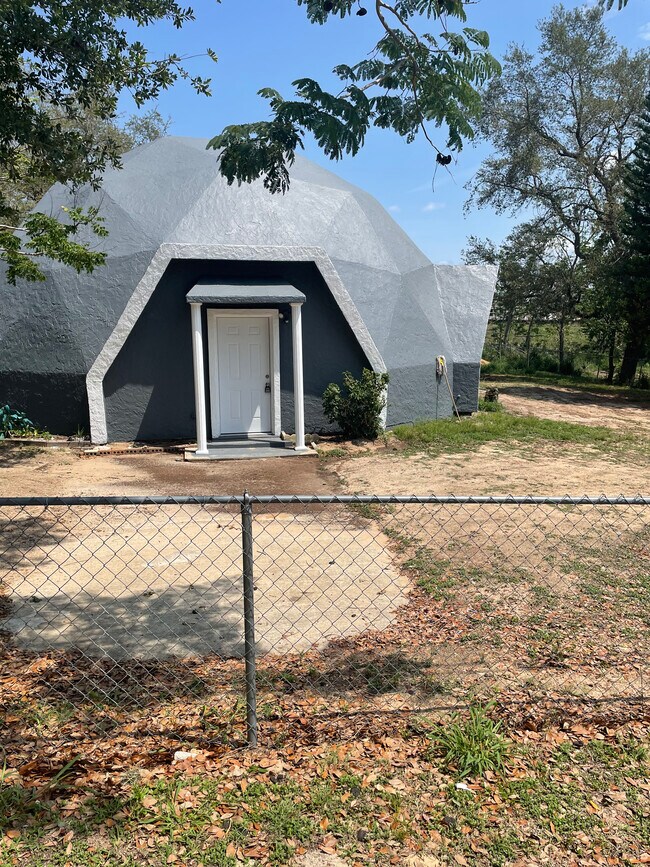 Primary Photo - 1108 Rhodes Rd N