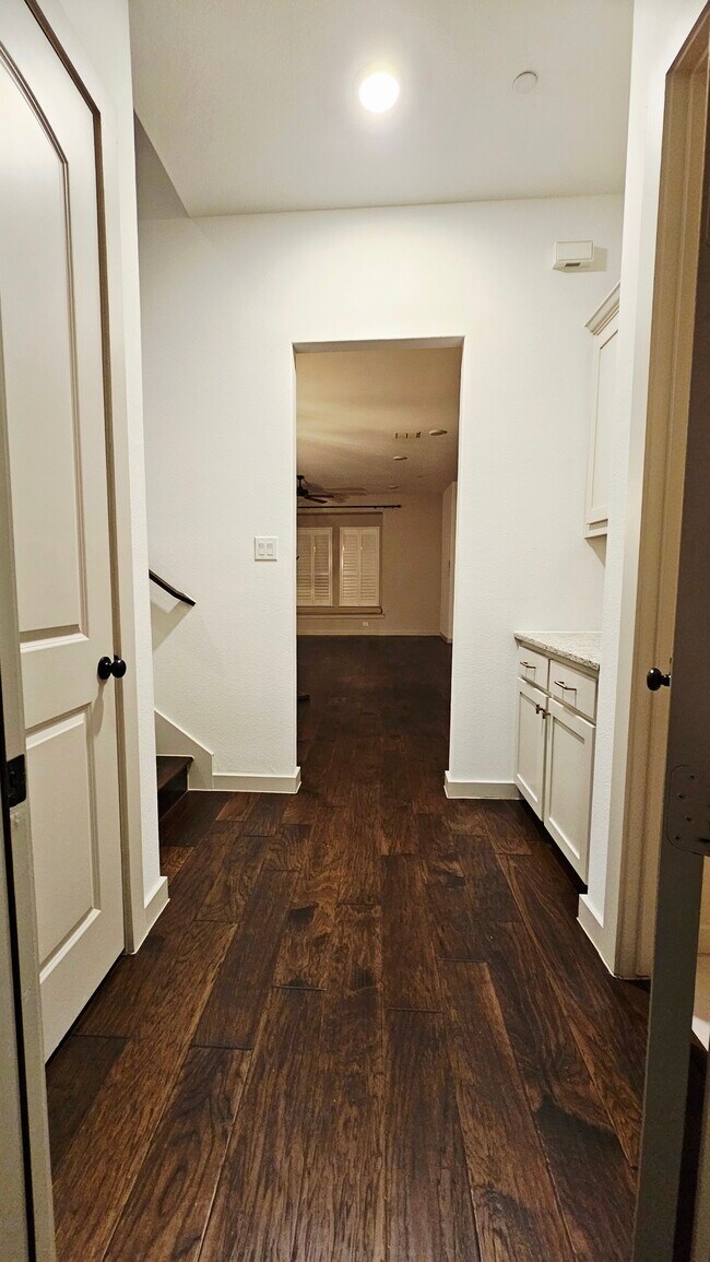 Building Photo - 4841 Rattler Ln