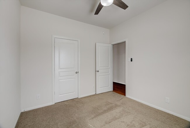 Building Photo - 3323 Creole Bay Ln