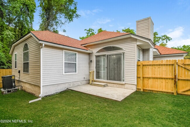 Building Photo - 1148 Jones Creek Dr