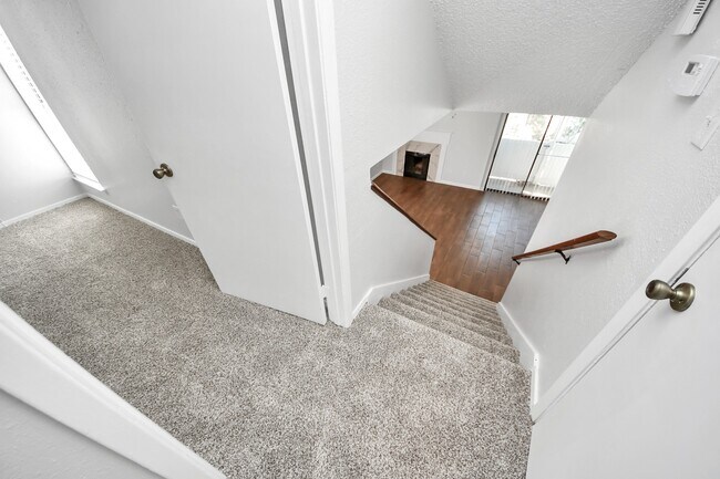 Building Photo - 3750 Tanglewilde St