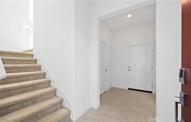 Building Photo - 319 Carmona