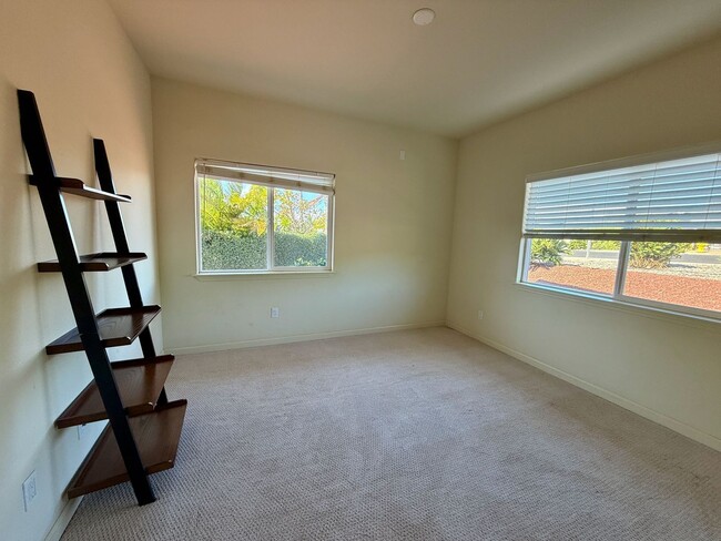 Building Photo - 3 Bedroom Home in Newer Gated Community in Waikoloa Village