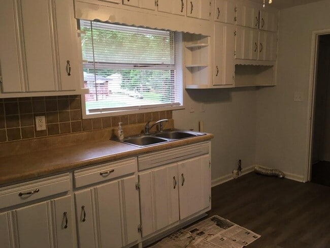 Building Photo - 2335 Scotty Cir