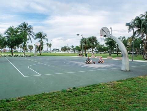 Building Photo - 1717 N Bayshore Dr