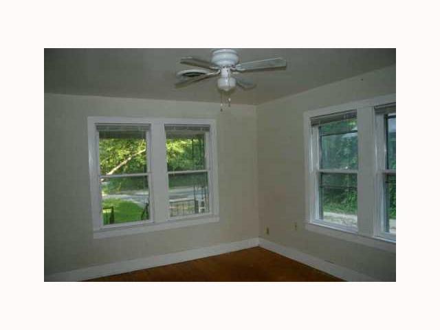 Building Photo - Central Austin 3 bedroom Cottage for Lease!