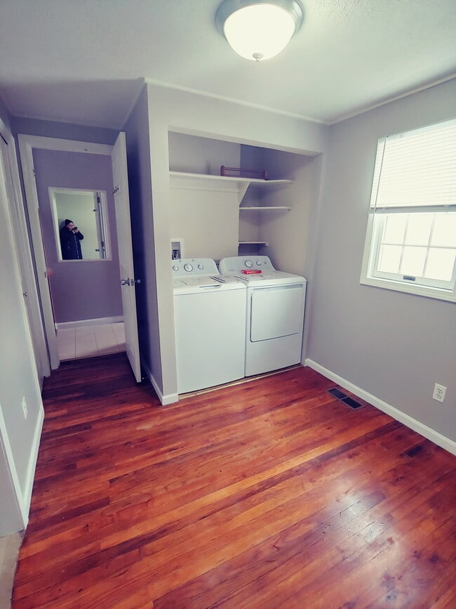 Primary Photo - 77 Longfellow Rd