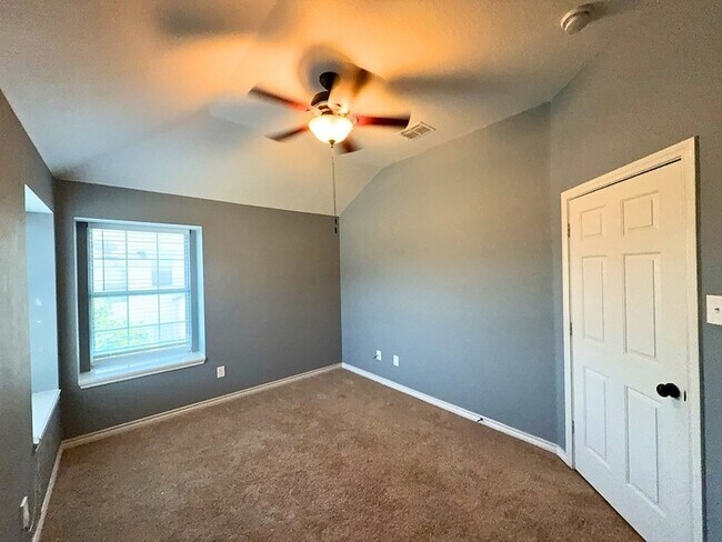 Building Photo - 12614 Oceanside Dr
