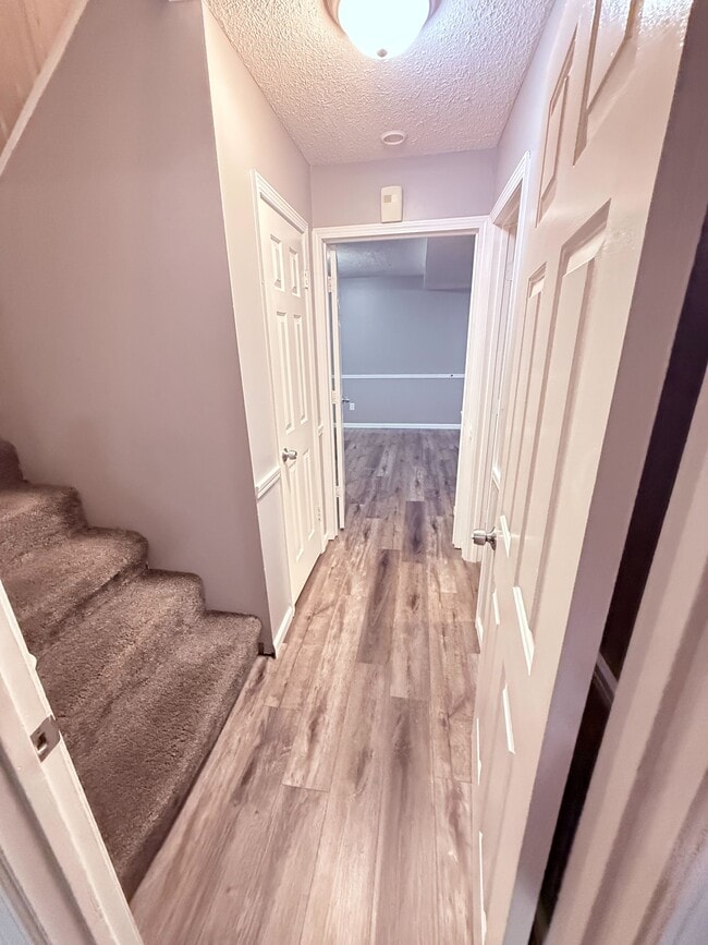 Building Photo - 6109 Richmond Ave