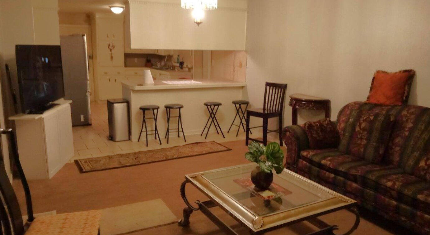 Building Photo - 4105 Azalea Dr