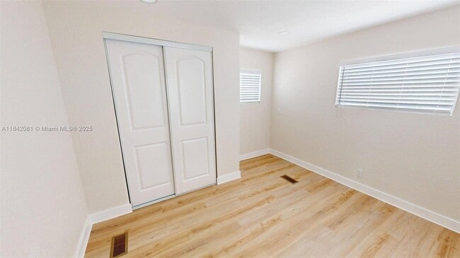 Building Photo - 135 Hilson Ct