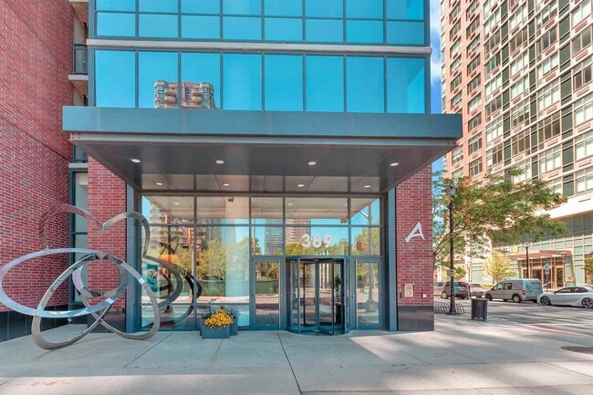 Building Photo - 389 Washington St