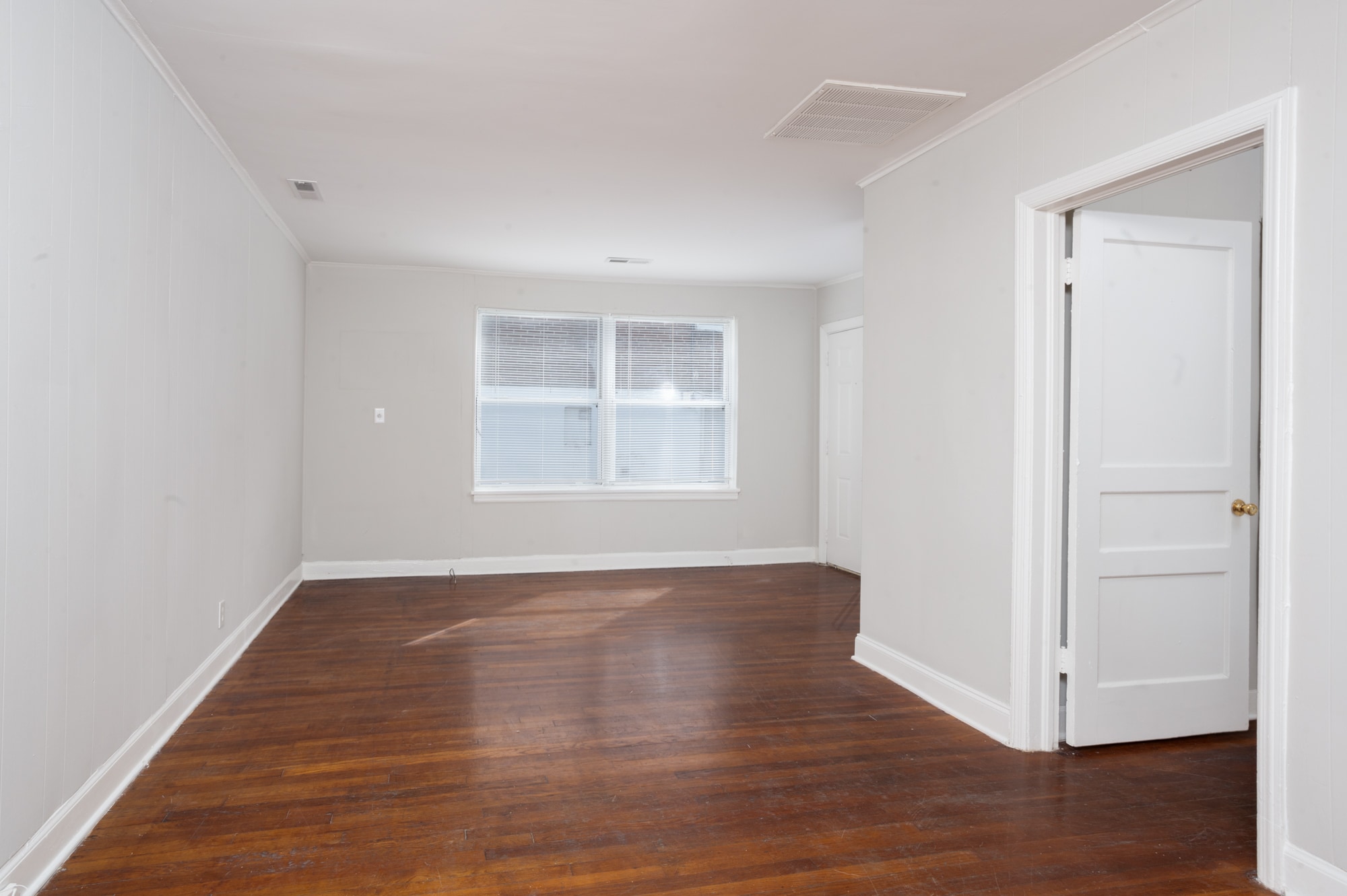 Dining Area & Living Room - 932 33rd Ave N