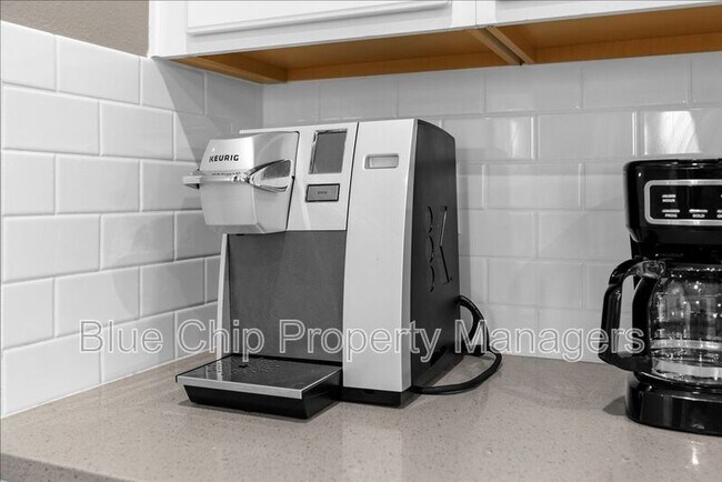 Building Photo - 8947 Amelia Downs Trail