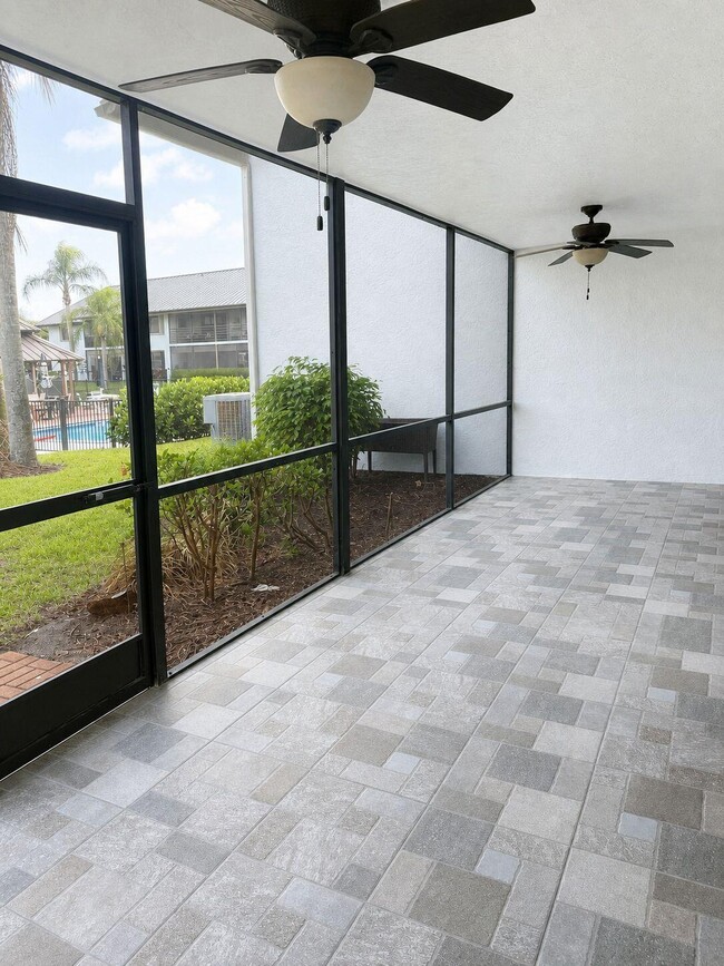 Building Photo - 1871 SW Palm City Rd