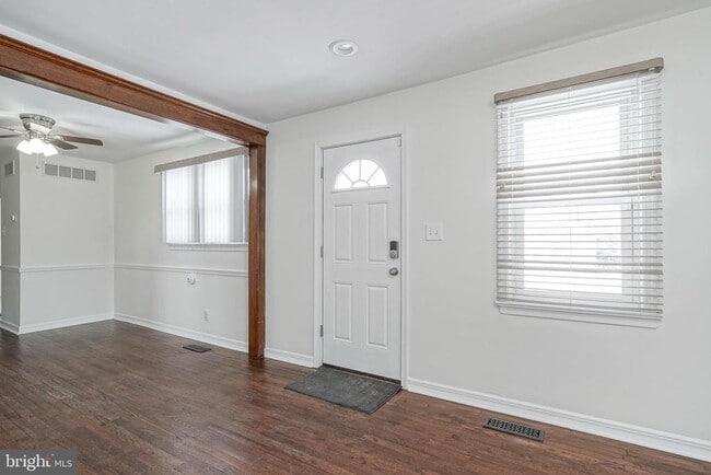 Building Photo - 20 Landing Rd