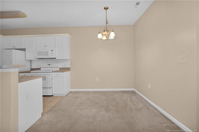 Building Photo - 3BD 2Bath Condo