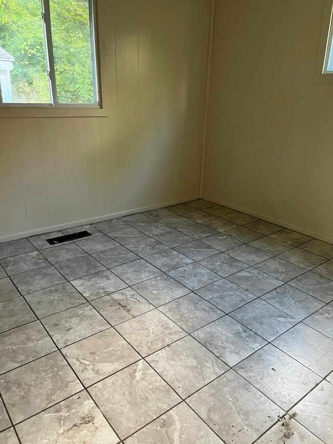 Building Photo - 1591 Azalea Dr