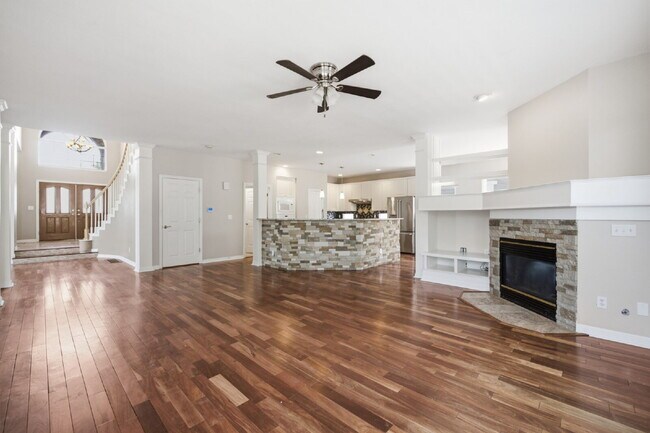 Building Photo - Spectacular Stonegate Living! Gorgeous 3-Bed Corner Finished Basement, Wet Bar, and Custom Marble...