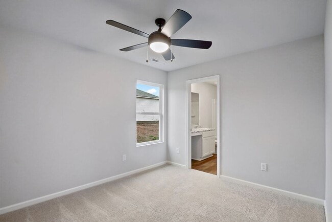 Building Photo - 821 Ashford Dr