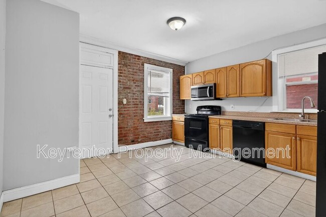 Building Photo - 3166 California Ave