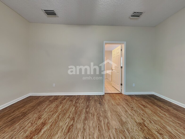 Building Photo - 96067 Waters Ct