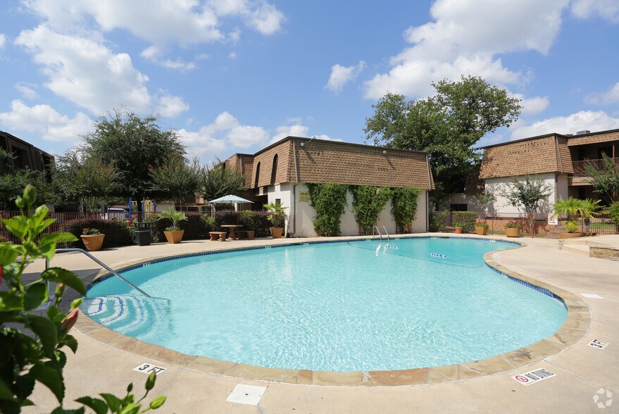 Woodland Park 4046 Woodland Park Blvd Arlington TX 76013 Apartment