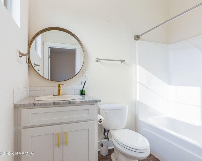 Building Photo - 111 Oak Plns Aly