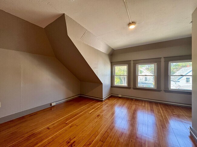 Building Photo - 70 Angell Ave