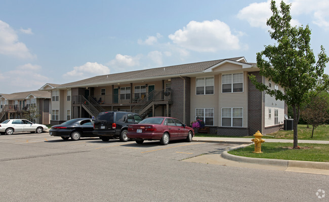 Primary Photo - Ottawa Plains Apartments