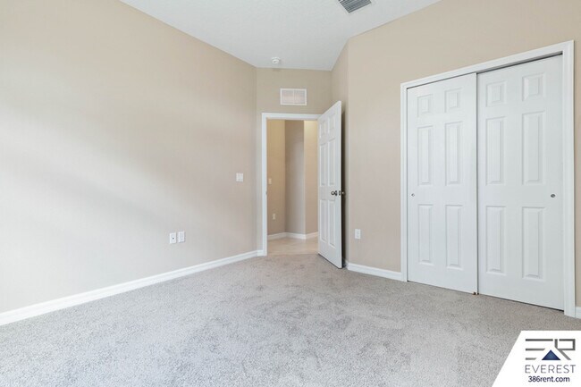 Building Photo - 4 Postman Ln
