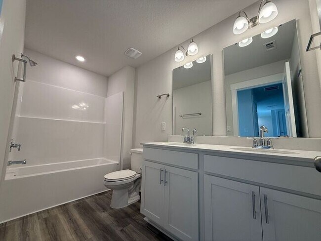 Building Photo - Gulf Breeze - Deer Ridge Crossing - 4 bedroom, 2.5 bathroom - New Construction