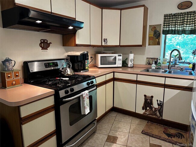 Building Photo - 2971 NY-97