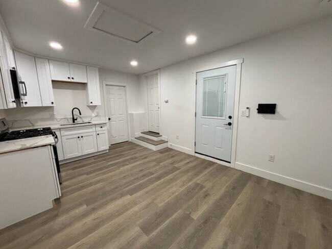 Building Photo - 3488 2nd St