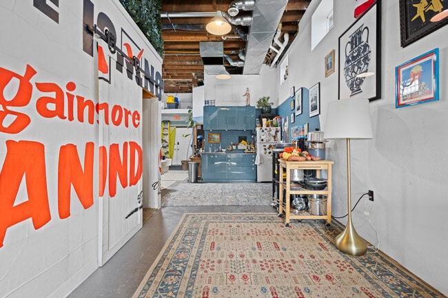 Building Photo - 15 3rd St