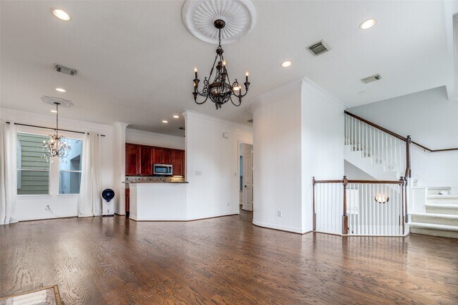 Building Photo - 5208 Blossom St