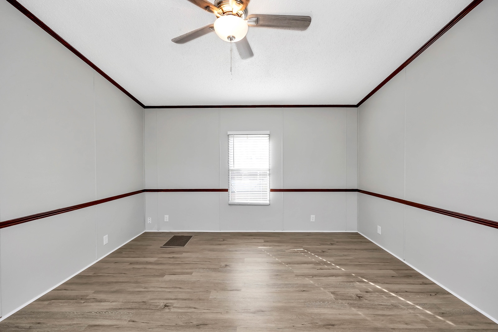 Building Photo - 2303 Highway 20